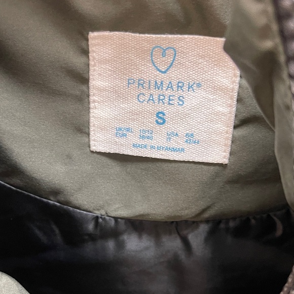 Primark Olive Green Puffer Vest - Picture 2 of 6